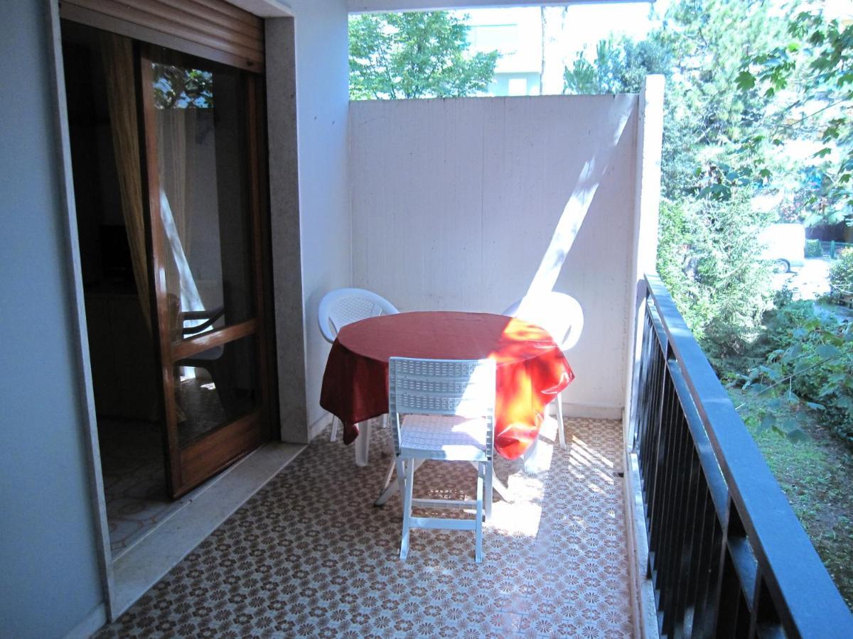 Argea Apartment Градо Екстериор снимка