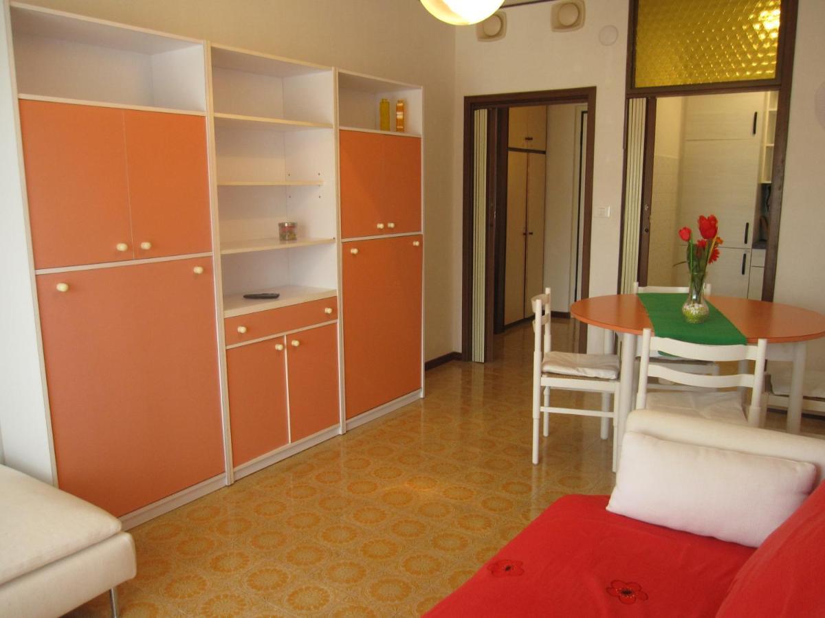 Argea Apartment Градо Екстериор снимка