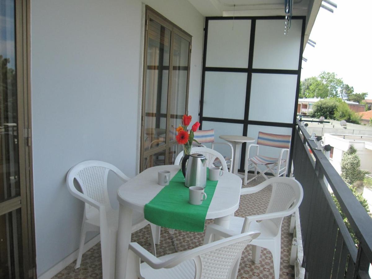 Argea Apartment Градо Екстериор снимка
